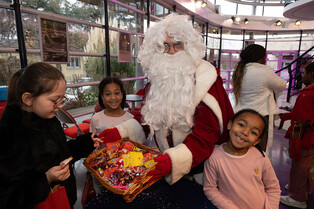 251217 Noël du CCAS à la salle Gérard-Philipe