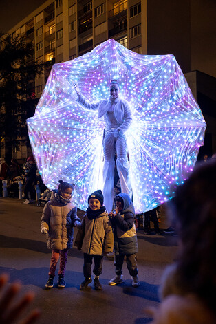 251212 Parade lumineuse Rêveries de la compagnie Compagnie Lotus Bleu 