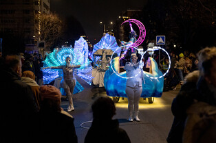 251212 Parade lumineuse Rêveries de la compagnie Compagnie Lotus Bleu 