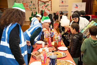 Père Noël vert du Secours Populaire Français